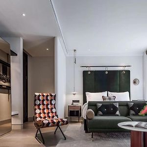 Premium King Room